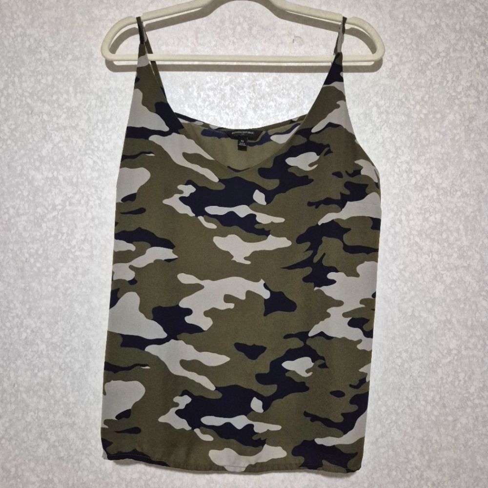 Banana Republic Camouflage Camisole Top..SIZE:XL
